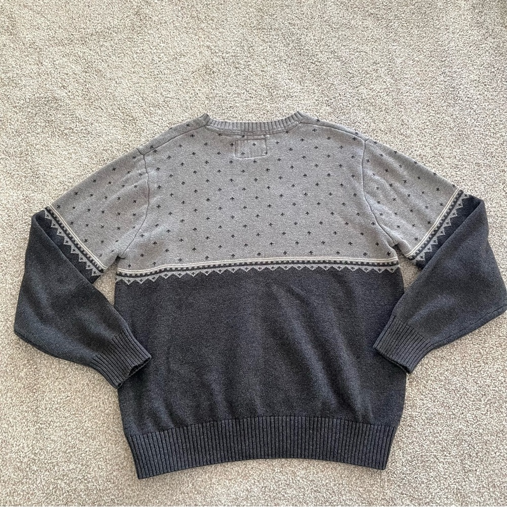 Vintage Weatherproof 100% Cotton Two-Tone Gray Moose Pattern Sweater - Picture 6 of 9